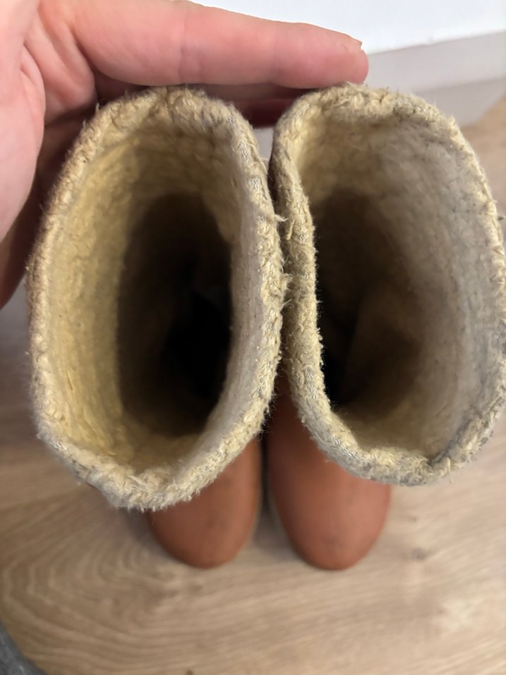 Kahverengi- turuncu arası bir renk, igor içi tüylü, sorunsuz - Görsel 4