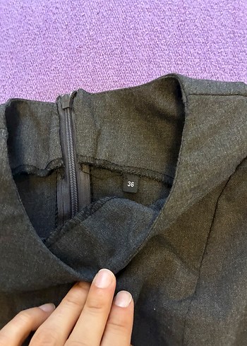 Gri Renk Pilili Kolsuz Mini Elbise - Görsel 2