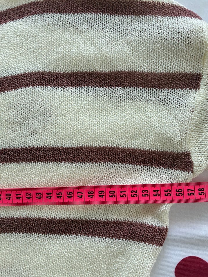 V Yaka Bej Çizgili Örgü Kadın Kazak - Görsel 3