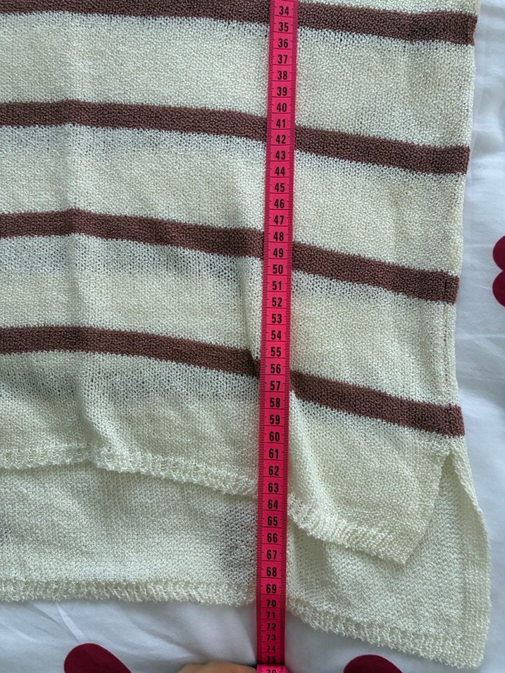 V Yaka Bej Çizgili Örgü Kadın Kazak - Görsel 4