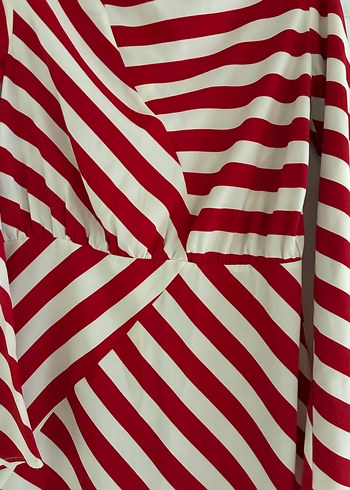 Çizgili Uzun Kırmızı Elbise - Görsel 3