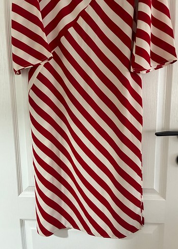 Çizgili Uzun Kırmızı Elbise - Görsel 4