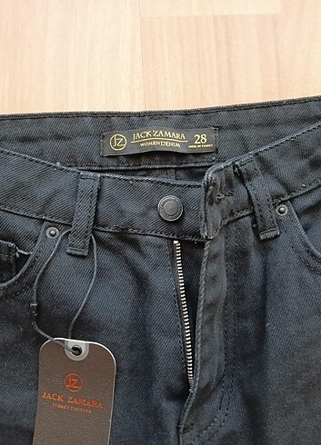 s Beden siyah Renk Siyah sıfır kot pantolon 75 TL
