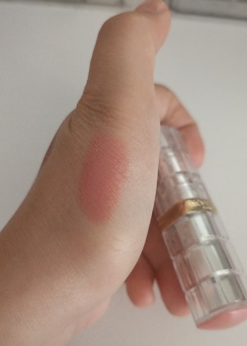  Beden ten rengi Renk Pastel Bej Ruj Loreal Paris