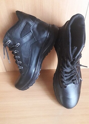 Siyah Outdoor Bot - Görsel 2