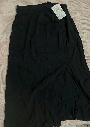 Drapeli Siyah Kadın Etek - Görsel 2