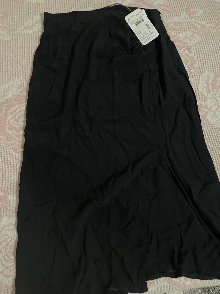 Drapeli Siyah Kadın Etek - Görsel 2