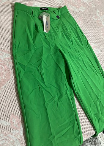 Yeşil Kadın Pilili Kumaş Pantolon - Görsel 2