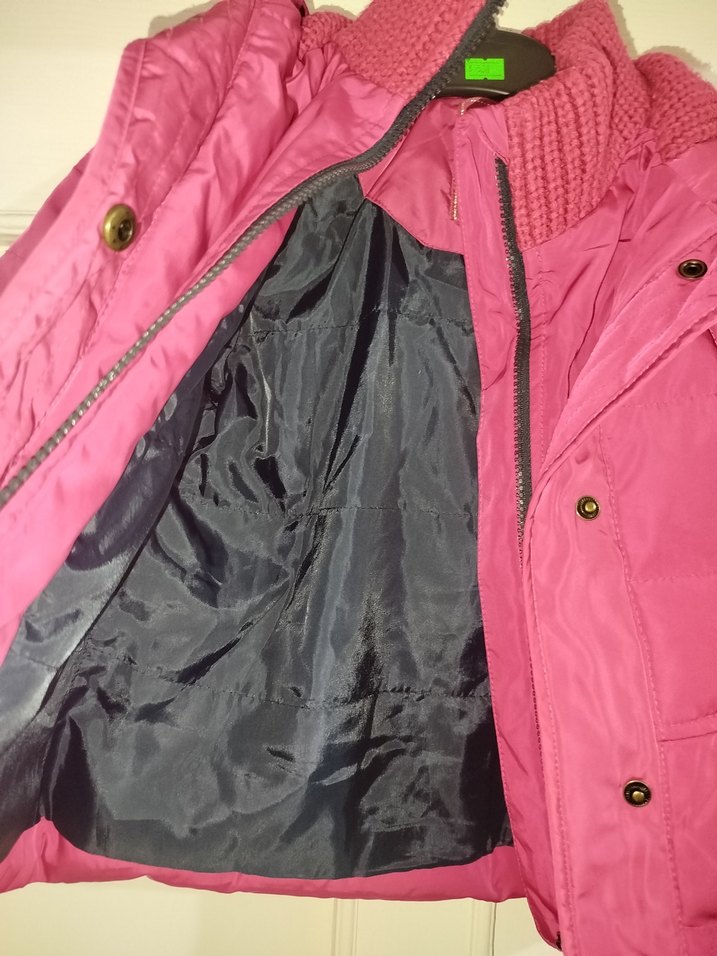 Koyu Pembe Düğmeli Kız Mont - Görsel 4