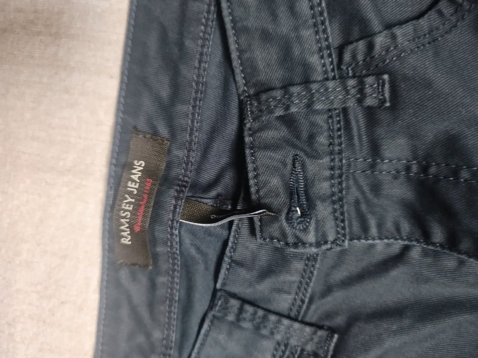 Düğmeli Lacivert Midi Kot Pantolon - Görsel 3