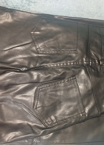 siyah Deri Kadın Midi Pantolon - Görsel 4