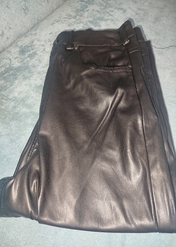 siyah Deri Kadın Midi Pantolon - Görsel 6