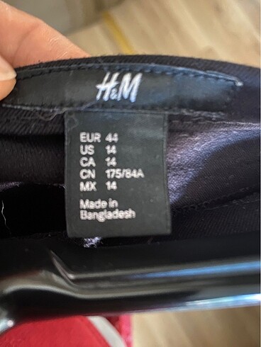 44 Beden siyah Renk H&M etek