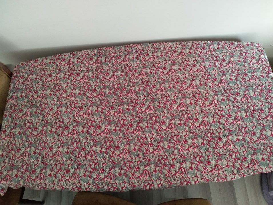 Saten Kumaşlı Pembe Masa Örtüsü - Görsel 4