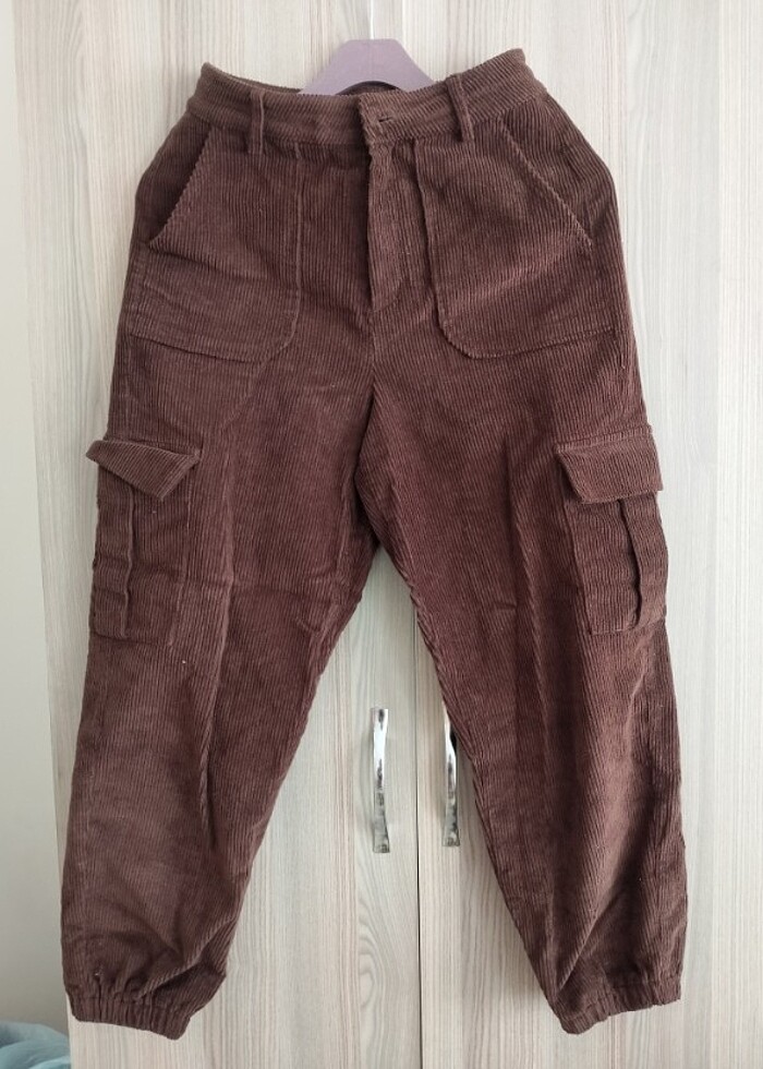 Koton Kadın Koyu Kahverengi Paçası Lastikli Kadife Pantolon - Görsel 4