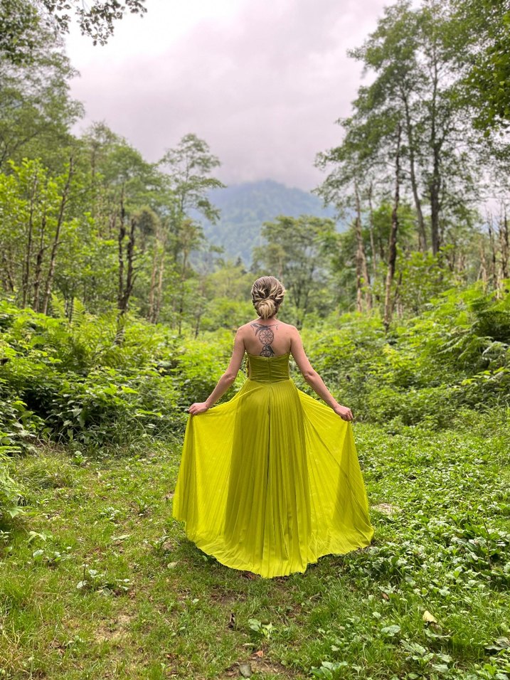 Yeşil Drapeli Uzun Straplez Kadın Elbise - Görsel 2