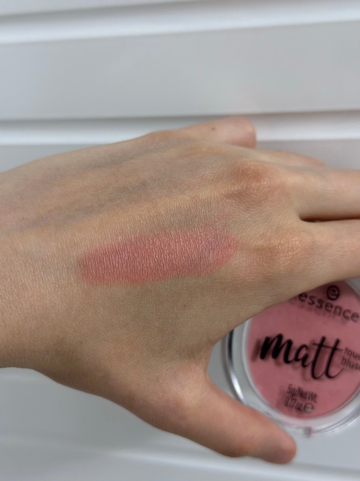 Essence Matt Touch Pastel Pembe Allık - Görsel 3