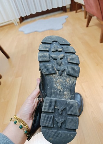 Siyah Lastik Topuklu Gotik Kadın Botları - Görsel 5