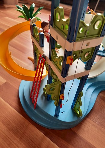  Beden Renk Playmobil 6669 ve 6670 Su Kaydıraklı Plaj Oyuncak Setleri