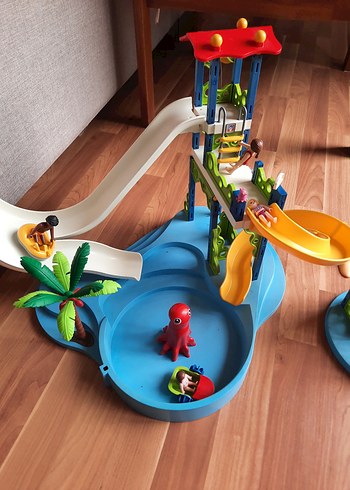 Diğer Playmobil 6669 ve 6670 Su Kaydıraklı Plaj Oyuncak Setleri