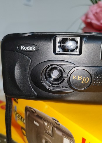 Kodak KB10 Otomatik Flaşlı 35mm Film Kamera - Görsel 6