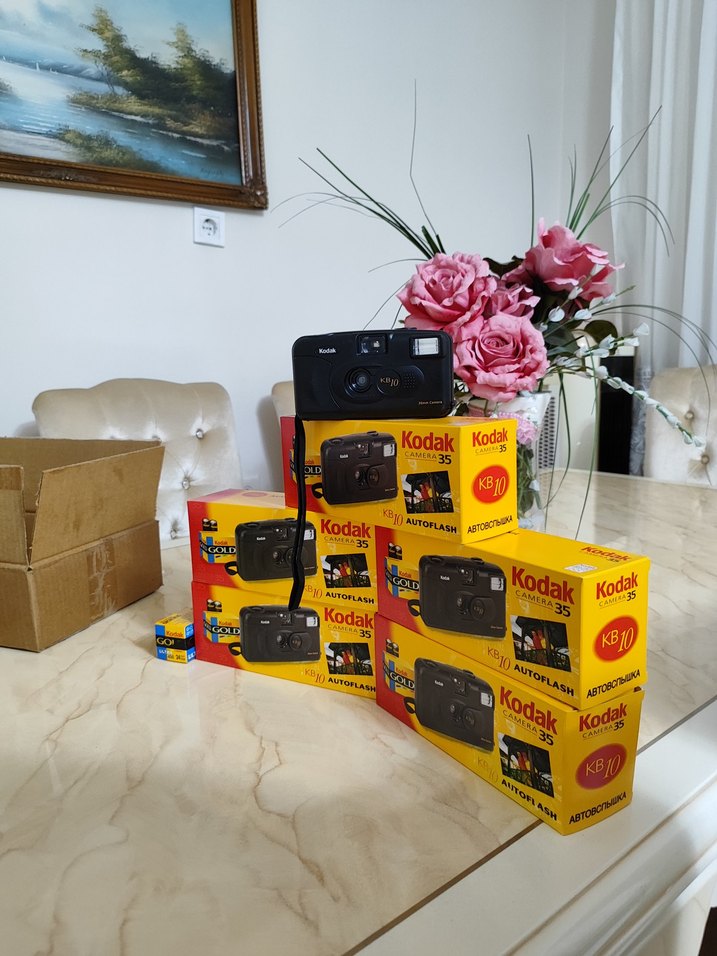 Kodak KB10 Otomatik Flaşlı 35mm Film Kamera - Görsel 2