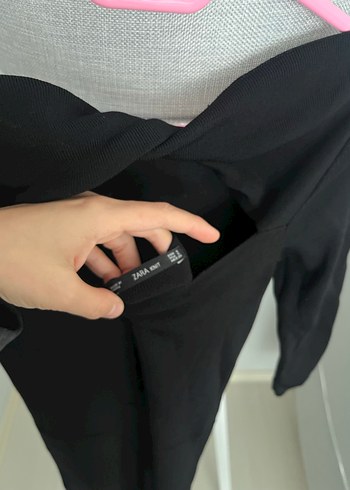 V Yaka Siyah Midi Hamile Elbisesi - Görsel 4