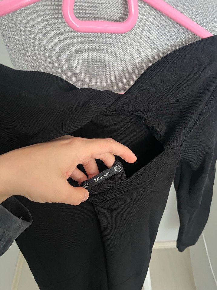 V Yaka Siyah Midi Hamile Elbisesi - Görsel 5