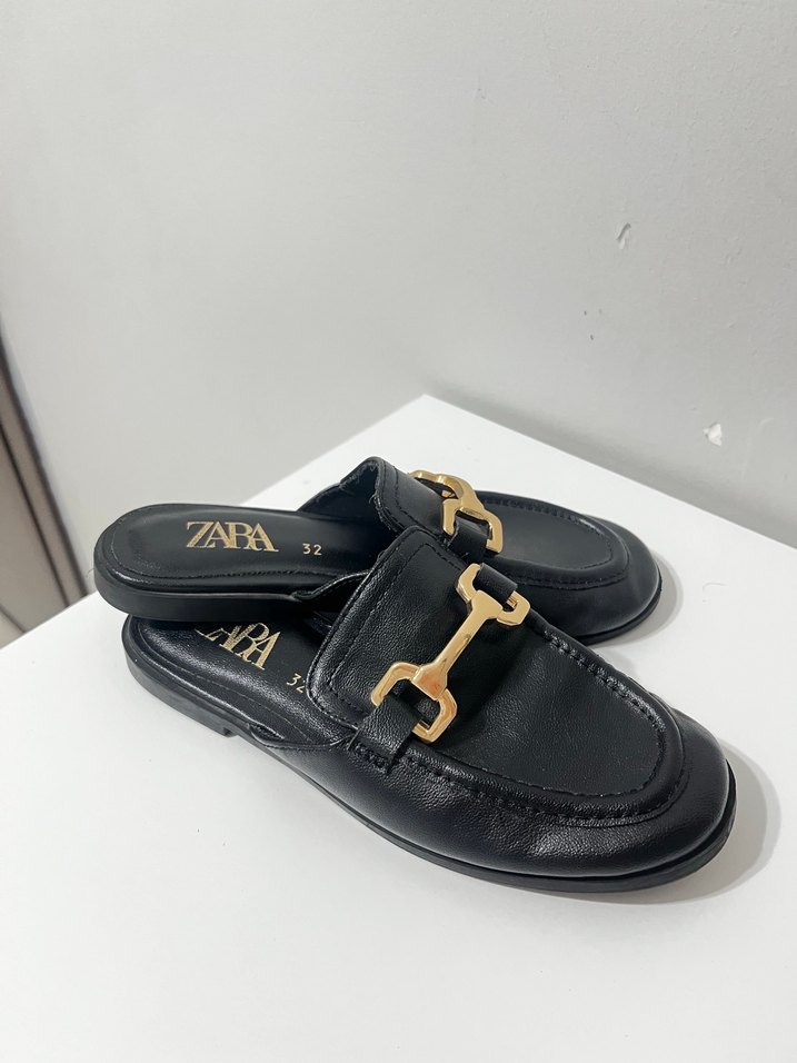 Siyah Tokalı Kadın Terlik - Görsel 2