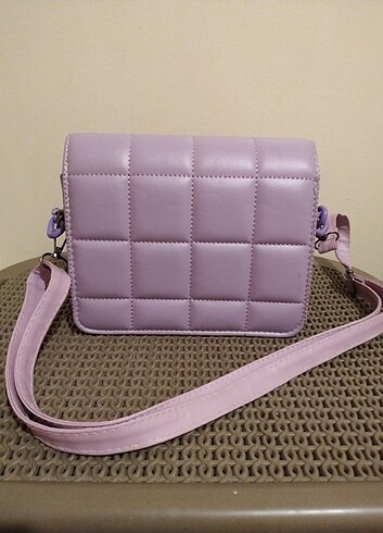 Yves Saint Laurent Lila çapraz çanta 