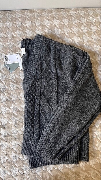 l Beden gri Renk H&M Etiketli Saç Örgüsü Kazak