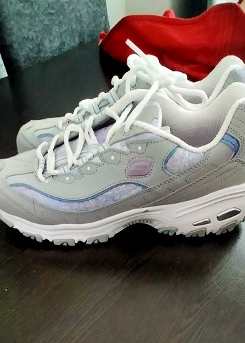 Skechers Kadın Gri Beyaz Bağcıklı Spor Ayakkabı