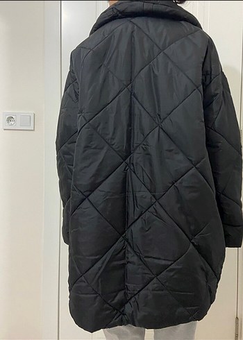 Düğmeli Siyah Midi Kadın Mont - Görsel 4