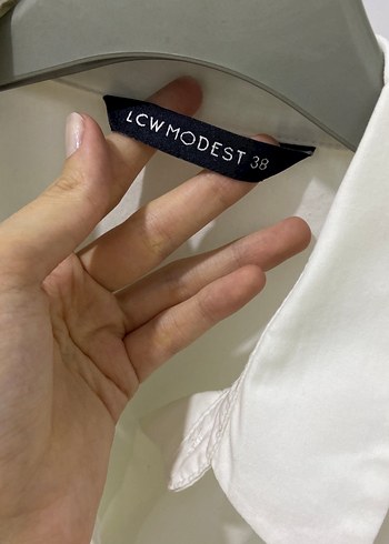 Kadın Beyaz Düğmeli Pamuklu Gömlek - Görsel 4