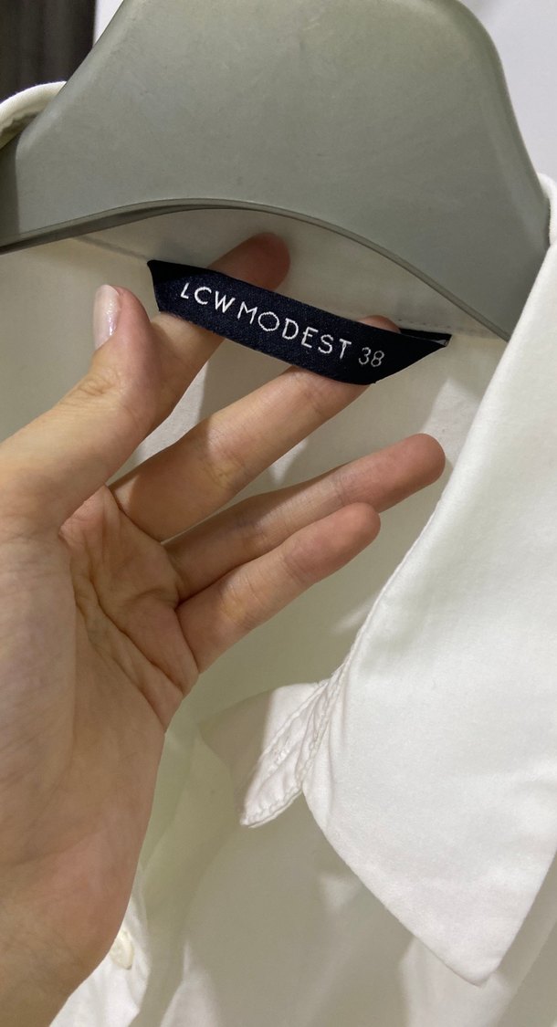 Kadın Beyaz Düğmeli Pamuklu Gömlek - Görsel 4