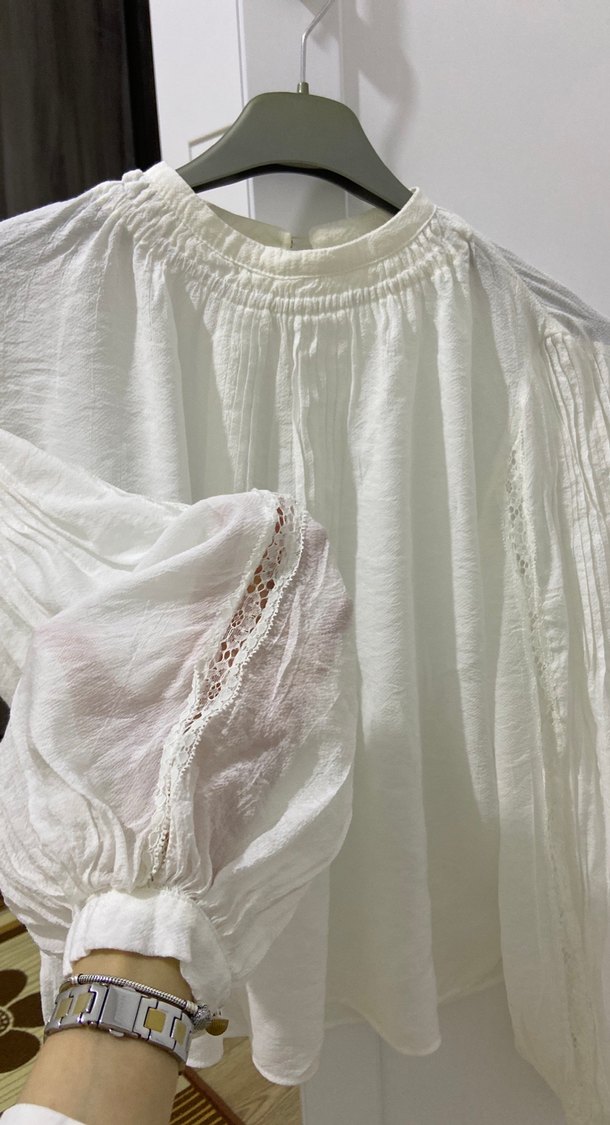 Beyaz Keten Piliseli Uzun Kollu Kadın Gömlek - Görsel 4