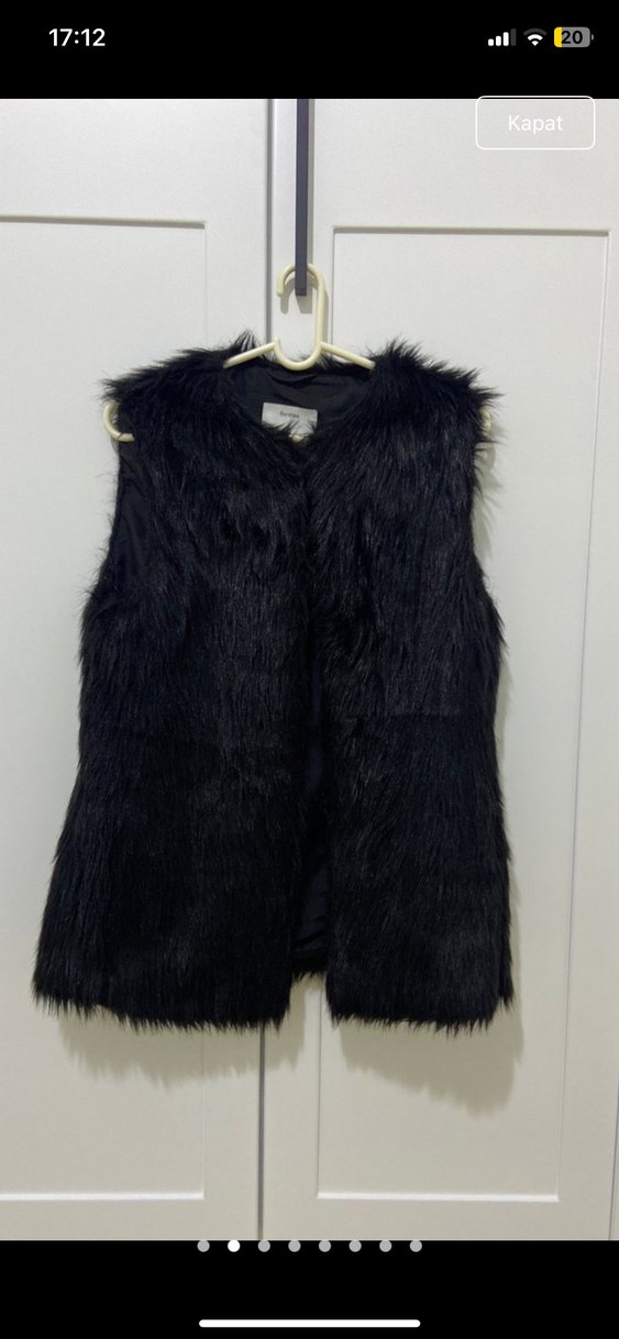 Siyah Kürklü Kadın Yelek - Görsel 3