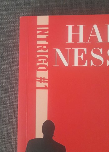Hakan Nesser 2 Kitap Seti: Tom ve Bir Yazarın Ölümü