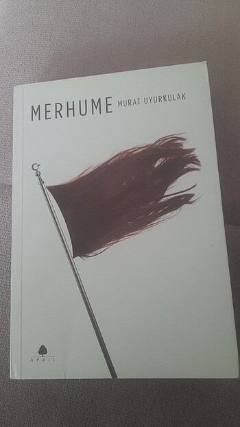 Merhume/Murat Uyurkulak/April Yayıncılık 