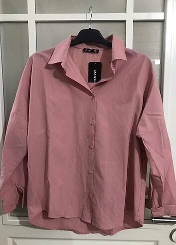 Pembe Gömlek