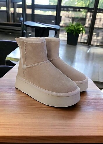 35 Beden ten rengi Renk UGG Platform Taban Cırtlı Çocuk Botlar 