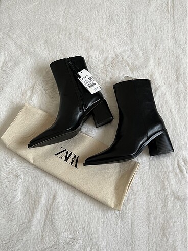 Zara topuklu bot