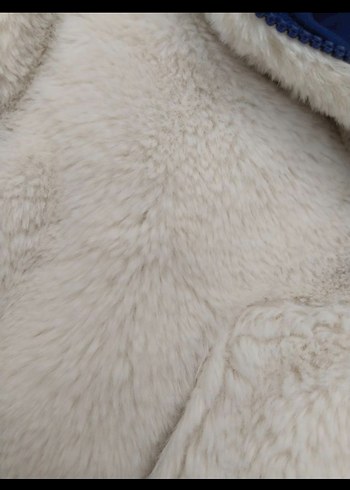 Beyaz Peluş Detaylı Yüksek Yakalı Kadın Sweatshirt - Görsel 8