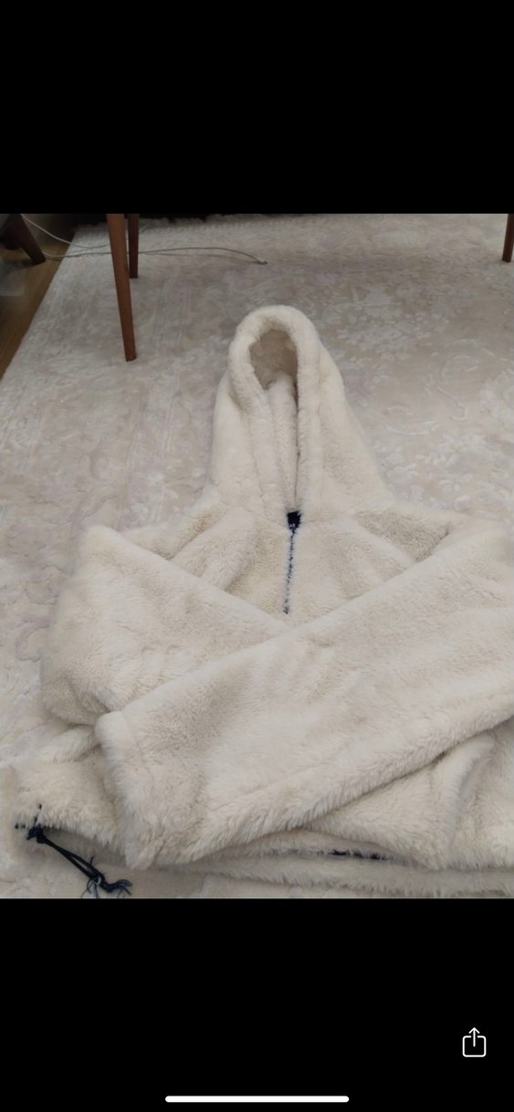 Beyaz Peluş Detaylı Yüksek Yakalı Kadın Sweatshirt - Görsel 5