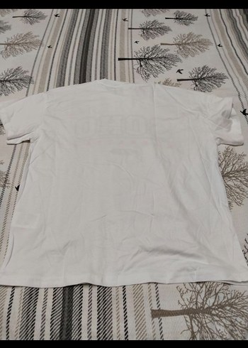 Beyaz Baskılı Kadın Tişörtü - Görsel 3