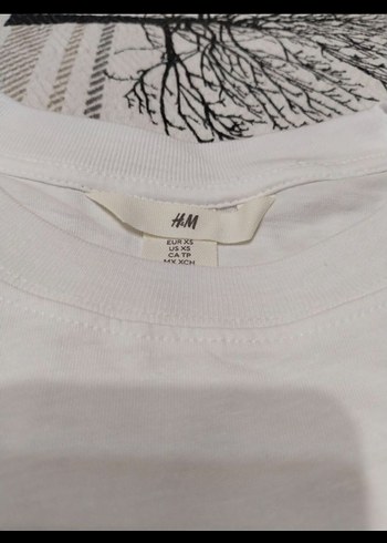 Beyaz Baskılı Kadın Tişörtü - Görsel 2