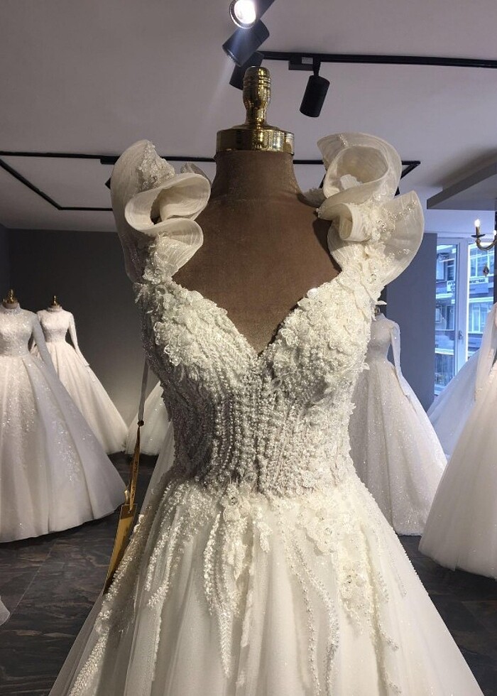 ekru taşlı gelinlik - Görsel 3