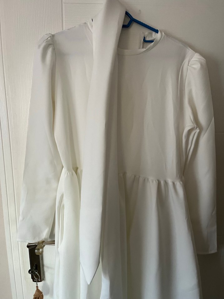 Uzun Beyaz Salaş Elbise - Görsel 2