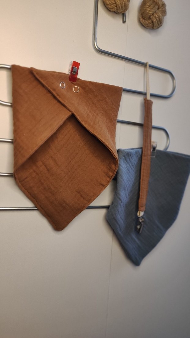 Kahverengi Bebek Önlüğü - Görsel 3