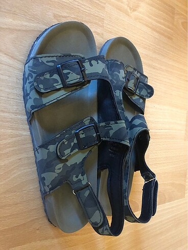 Erkek çocuk sandalet 37-38 numara - Görsel 3
